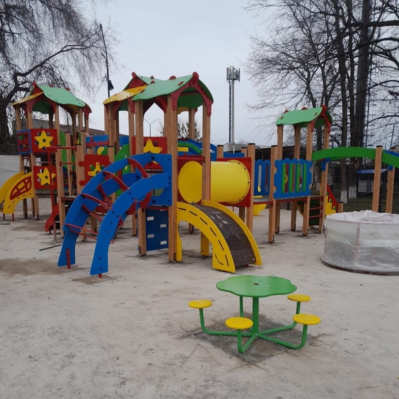 В	 Старомарьевке благодаря поддержке Губернатора Владимира Владимировича Владимирова вскоре появится новая детская площадка